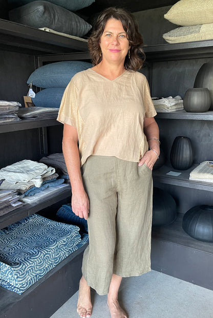 Capri Pants in Pure Linen